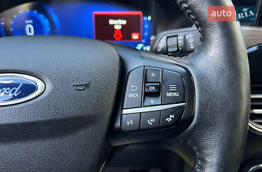 Внедорожник / Кроссовер Ford Escape 2019 в 