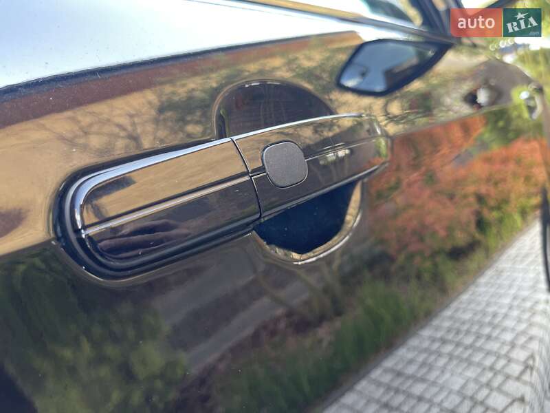 Внедорожник / Кроссовер Ford Escape 2018 в Стрые