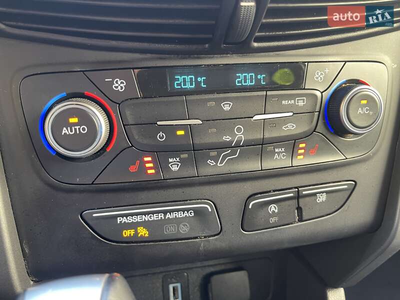 Внедорожник / Кроссовер Ford Escape 2018 в Стрые
