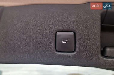 Внедорожник / Кроссовер Ford Escape 2020 в 