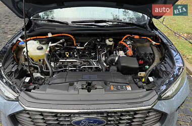 Внедорожник / Кроссовер Ford Escape 2024 в 