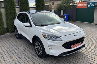 Внедорожник / Кроссовер Ford Escape 2020 в 