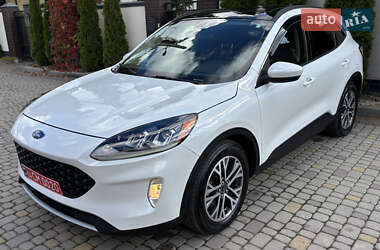 Внедорожник / Кроссовер Ford Escape 2020 в 
