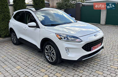 Внедорожник / Кроссовер Ford Escape 2020 в 
