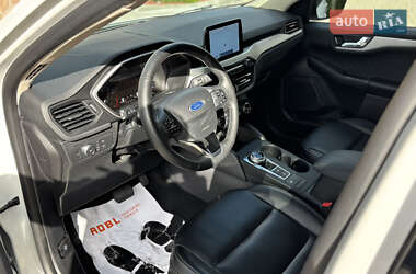Внедорожник / Кроссовер Ford Escape 2020 в 