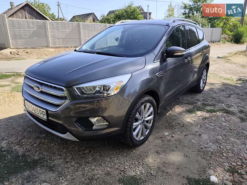 Внедорожник / Кроссовер Ford Escape 2017 в 