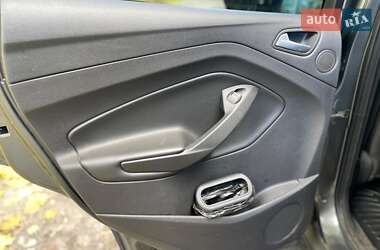 Внедорожник / Кроссовер Ford Escape 2013 в 