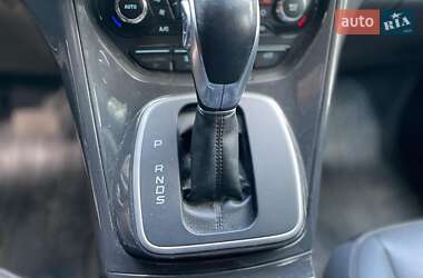 Внедорожник / Кроссовер Ford Escape 2013 в 