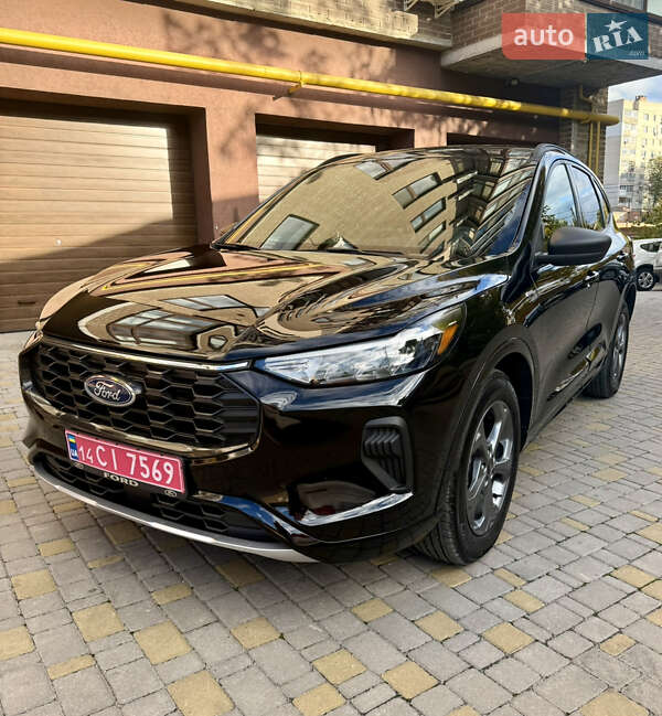 Позашляховик / Кросовер Ford Escape 2024 в 