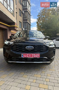 Позашляховик / Кросовер Ford Escape 2024 в 