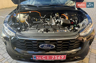 Позашляховик / Кросовер Ford Escape 2024 в 