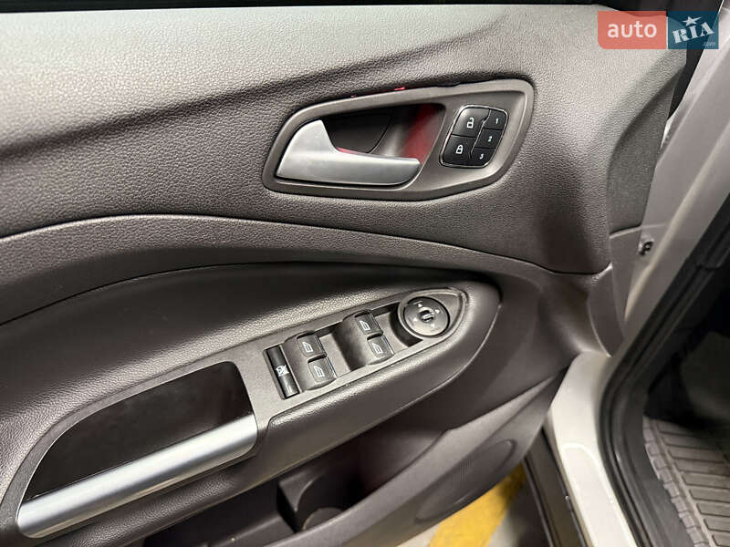 Внедорожник / Кроссовер Ford Escape 2015 в Киеве фото 13 Внедорожник / Кроссовер Ford Escape 2015 в Киеве