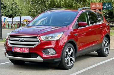 Позашляховик / Кросовер Ford Escape 2018 в 