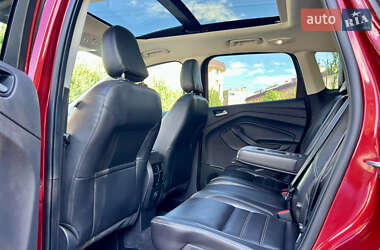 Позашляховик / Кросовер Ford Escape 2018 в 