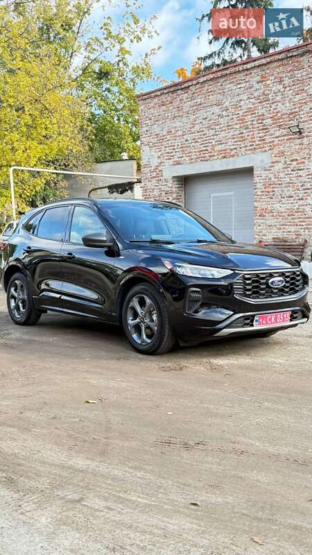 Позашляховик / Кросовер Ford Escape 2023 в Львові