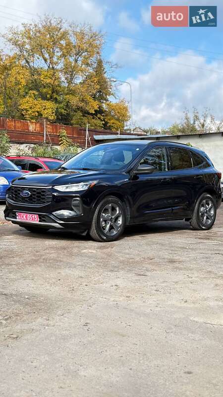 Внедорожник / Кроссовер Ford Escape 2023 в 