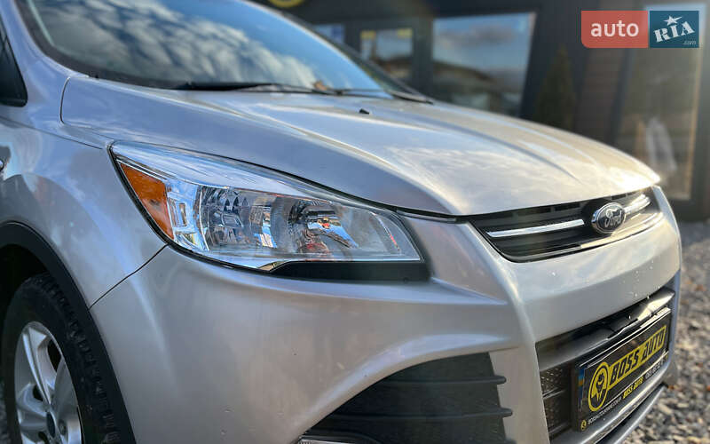 Внедорожник / Кроссовер Ford Escape 2016 в Коломые