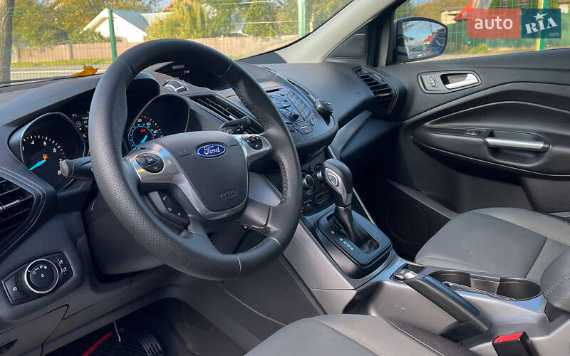 Внедорожник / Кроссовер Ford Escape 2016 в Коломые