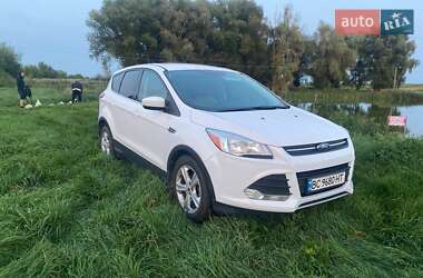 Позашляховик / Кросовер Ford Escape 2014 в  фото 2 Позашляховик / Кросовер Ford Escape 2014 в