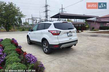 Позашляховик / Кросовер Ford Escape 2018 в 