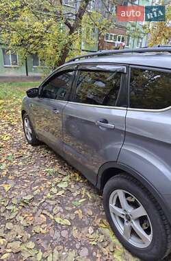 Позашляховик / Кросовер Ford Escape 2014 в  фото 4 Позашляховик / Кросовер Ford Escape 2014 в
