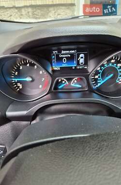 Позашляховик / Кросовер Ford Escape 2014 в  фото 14 Позашляховик / Кросовер Ford Escape 2014 в