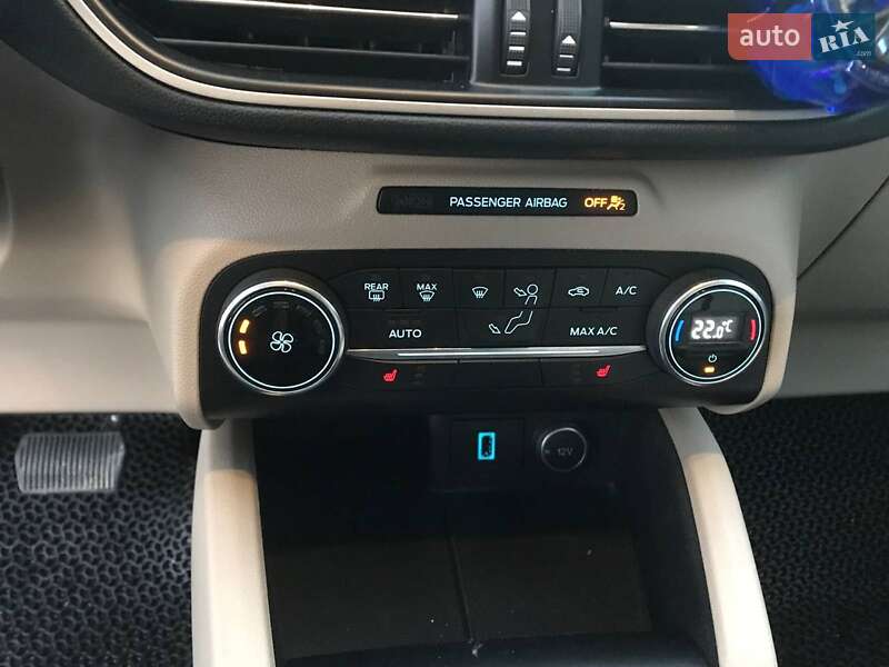 Внедорожник / Кроссовер Ford Escape 2019 в Львове