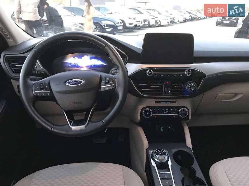 Внедорожник / Кроссовер Ford Escape 2019 в Львове