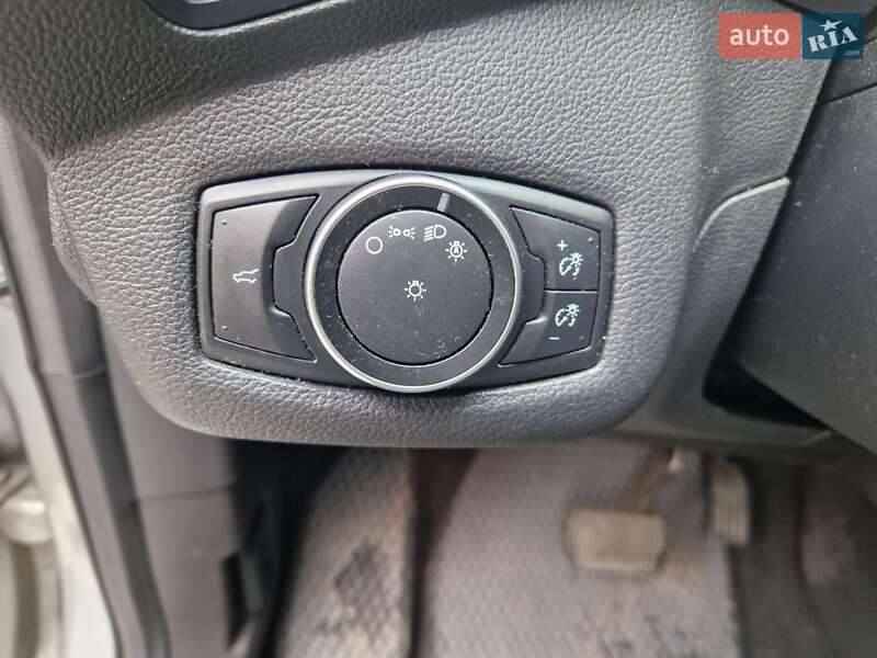 Позашляховик / Кросовер Ford Escape 2017 в Києві фото 15 Позашляховик / Кросовер Ford Escape 2017 в Києві