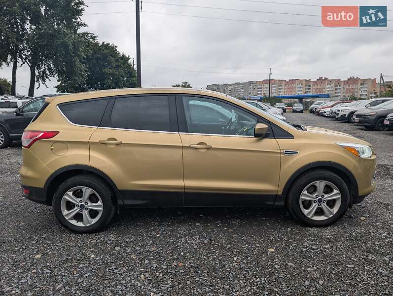 Внедорожник / Кроссовер Ford Escape 2014 в Ровно