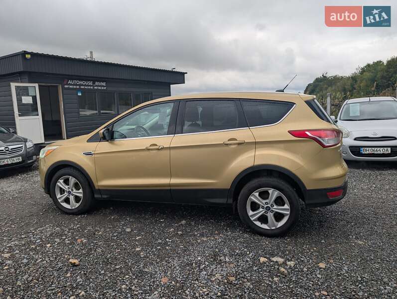 Внедорожник / Кроссовер Ford Escape 2014 в Ровно