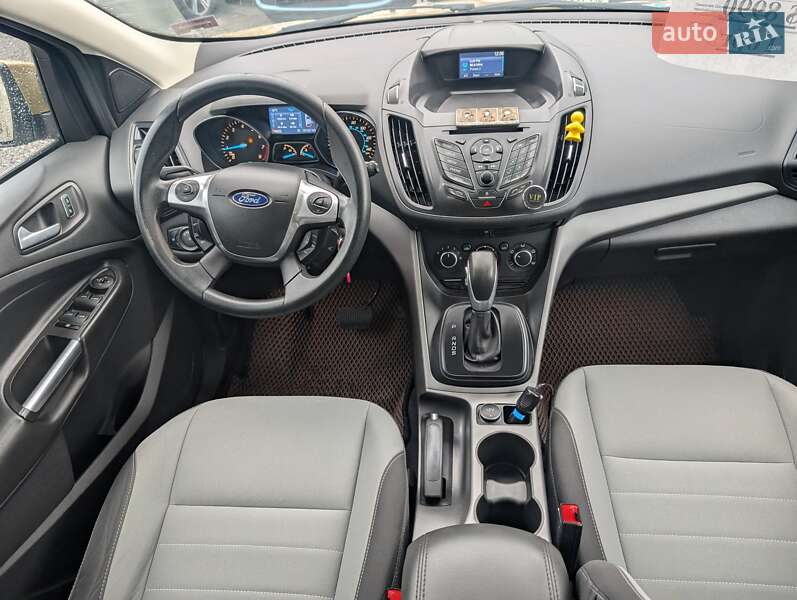 Внедорожник / Кроссовер Ford Escape 2014 в Ровно