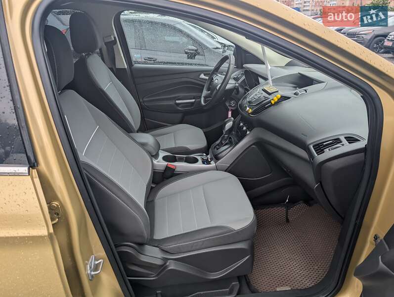 Внедорожник / Кроссовер Ford Escape 2014 в Ровно