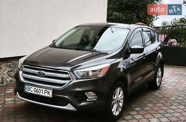 Внедорожник / Кроссовер Ford Escape 2017 в 