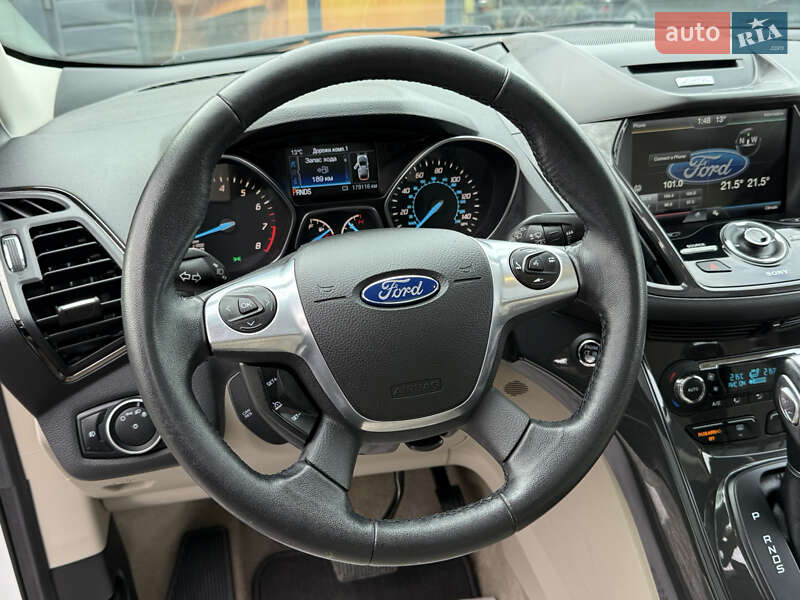 Позашляховик / Кросовер Ford Escape 2015 в Стрию