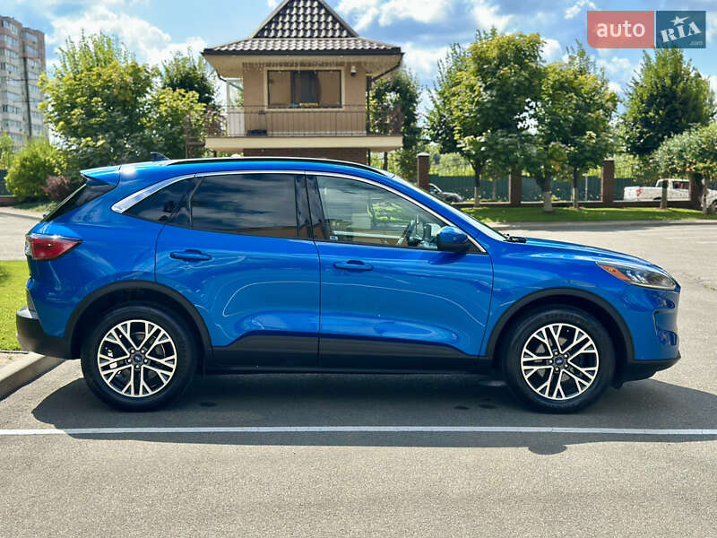 Позашляховик / Кросовер Ford Escape 2020 в Києві