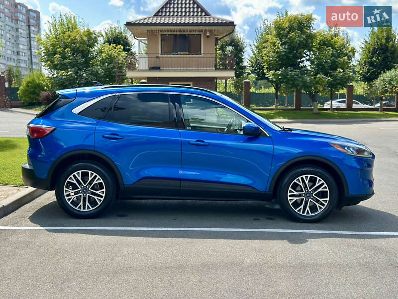 Позашляховик / Кросовер Ford Escape 2020 в Києві