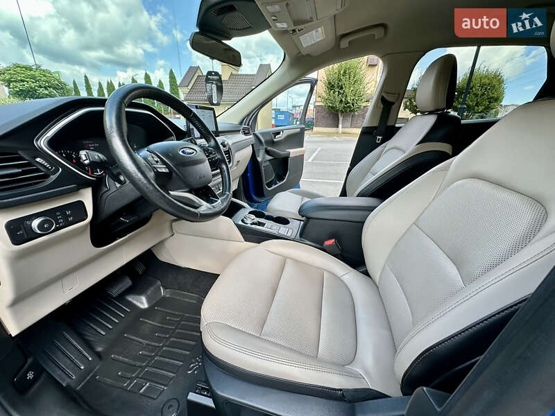 Позашляховик / Кросовер Ford Escape 2020 в Києві