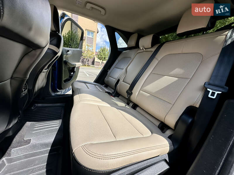 Позашляховик / Кросовер Ford Escape 2020 в Києві