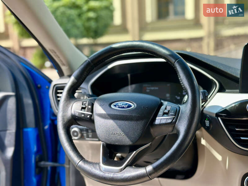 Позашляховик / Кросовер Ford Escape 2020 в Києві