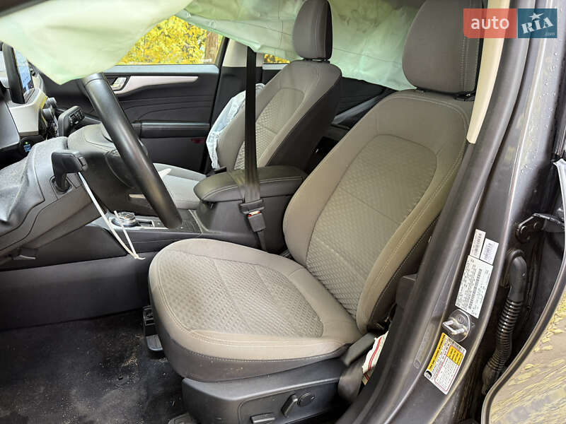 Позашляховик / Кросовер Ford Escape 2021 в Тернополі
