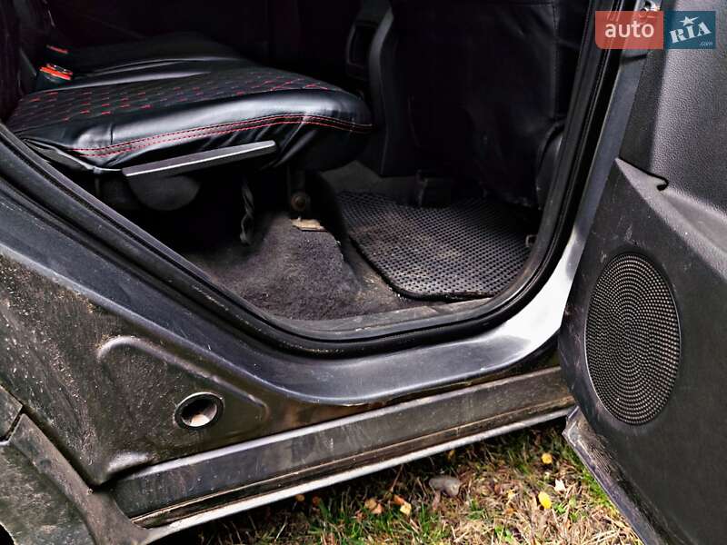 Внедорожник / Кроссовер Ford Escape 2014 в Катеринополе