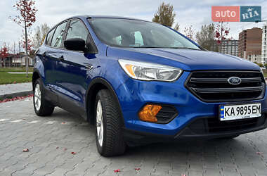 Позашляховик / Кросовер Ford Escape 2017 в  фото 4 Позашляховик / Кросовер Ford Escape 2017 в