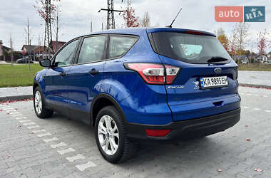 Позашляховик / Кросовер Ford Escape 2017 в  фото 9 Позашляховик / Кросовер Ford Escape 2017 в