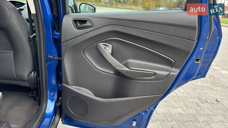 Позашляховик / Кросовер Ford Escape 2017 в Ірпені