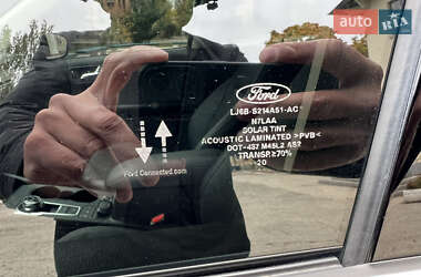 Позашляховик / Кросовер Ford Escape 2020 в 