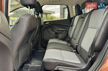 Позашляховик / Кросовер Ford Escape 2017 в  фото 16 Позашляховик / Кросовер Ford Escape 2017 в