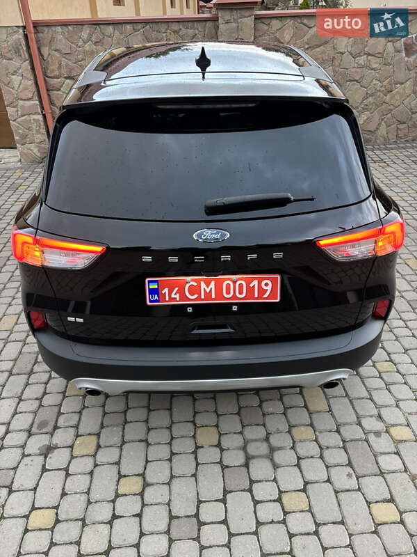 Позашляховик / Кросовер Ford Escape 2020 в Львові
