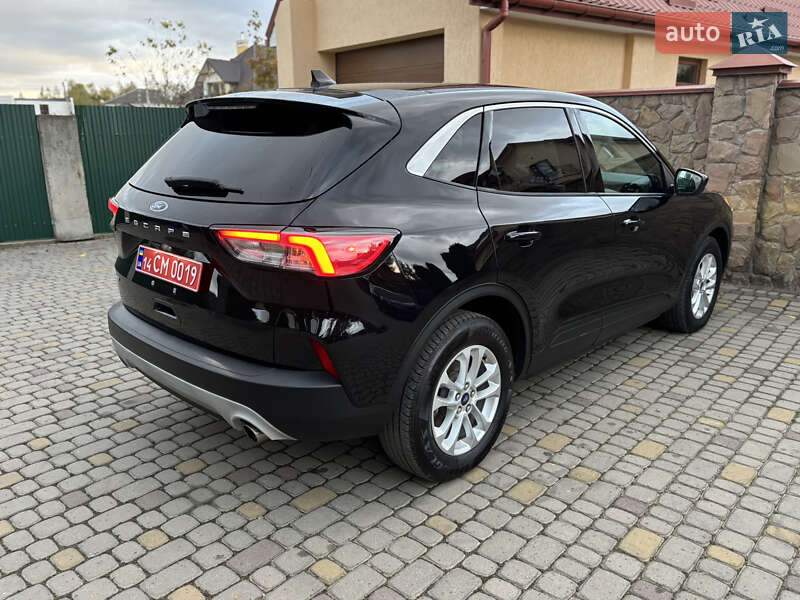 Позашляховик / Кросовер Ford Escape 2020 в Львові