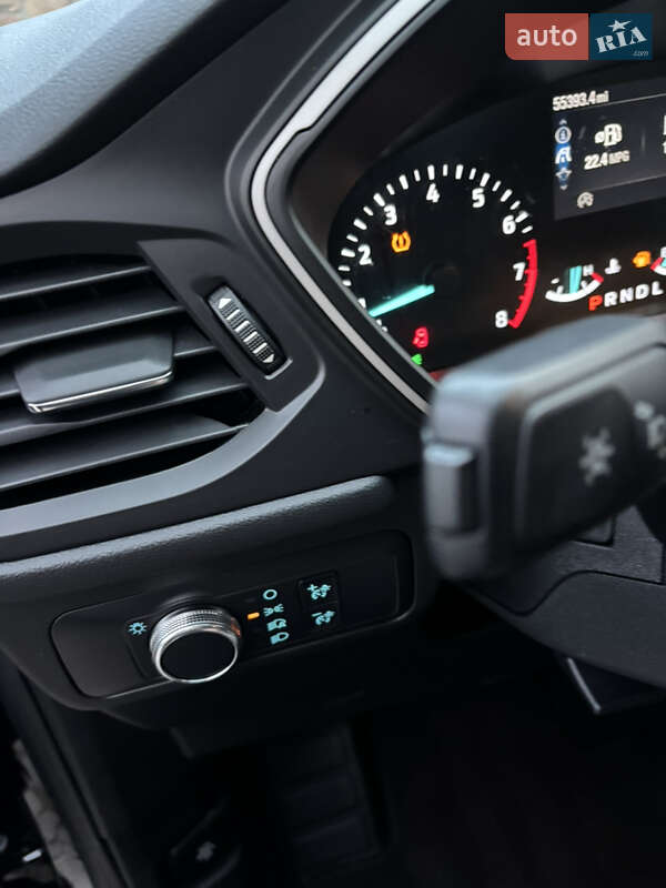 Позашляховик / Кросовер Ford Escape 2020 в Львові